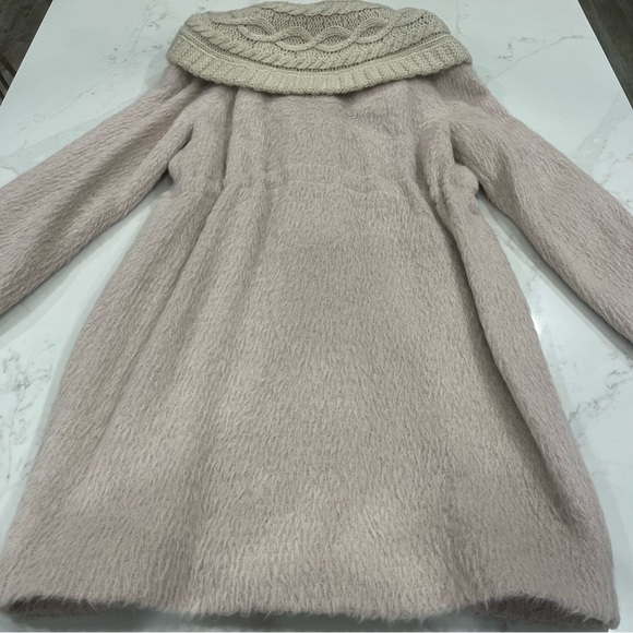 Scervino Street Stylish Double-Breasted Coat with Knit Collar - Picture 16 of 16